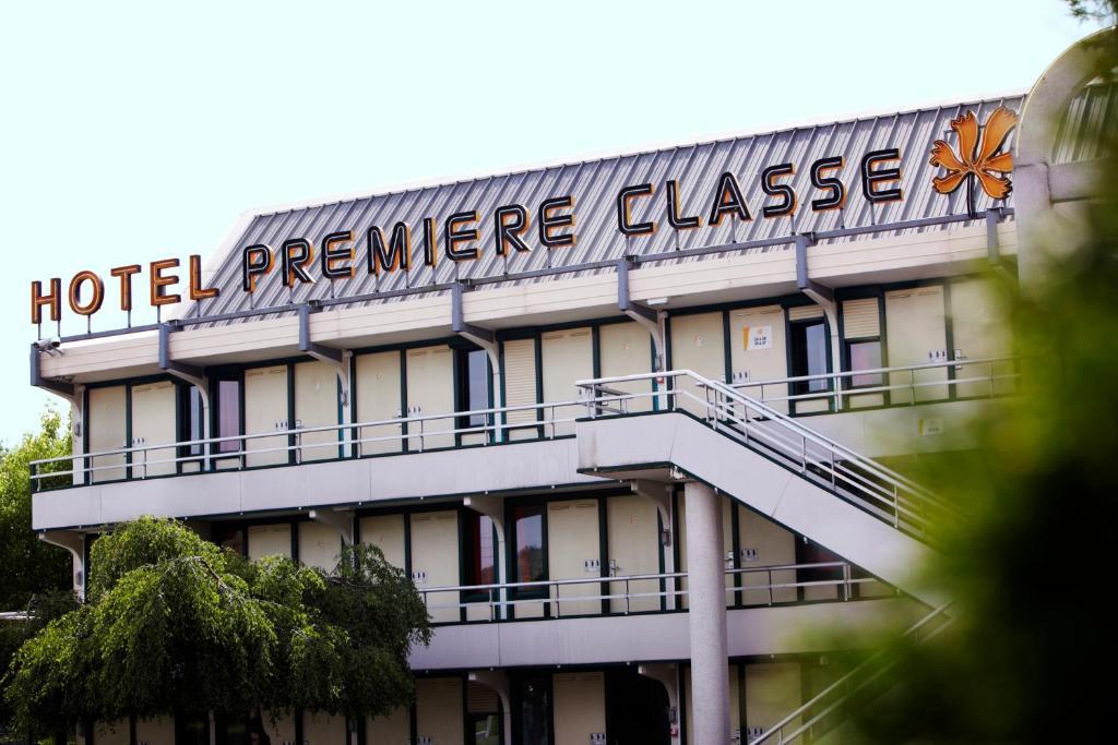 Premiere Classe Roanne Perreux Bagian luar foto