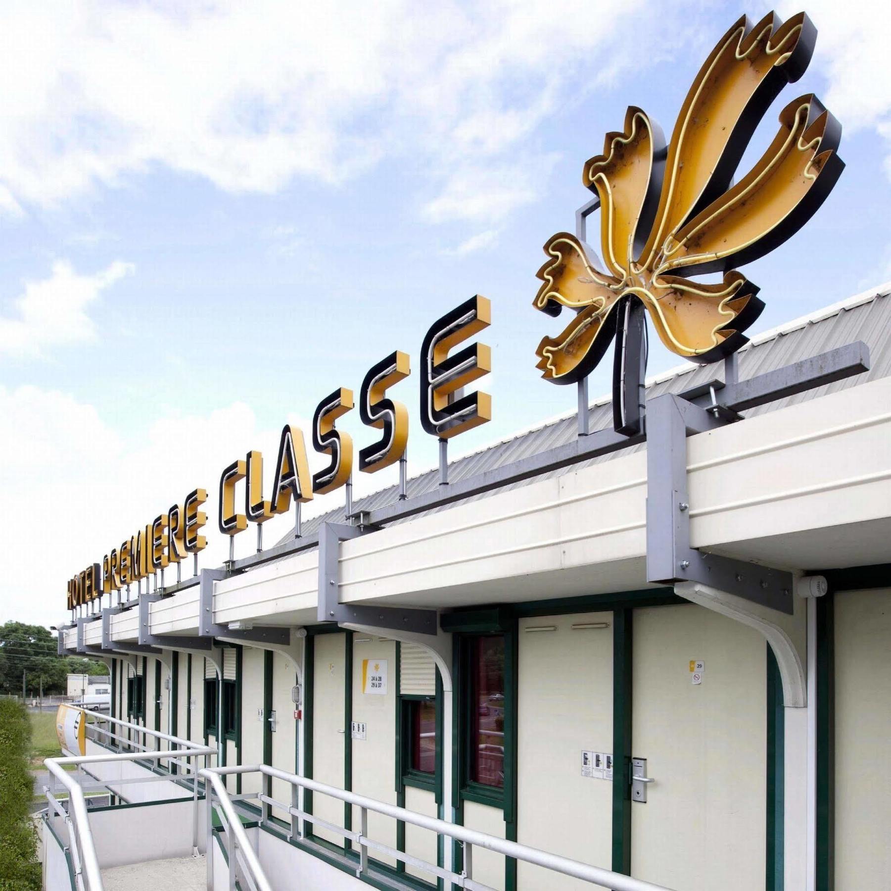 Premiere Classe Roanne Perreux Bagian luar foto